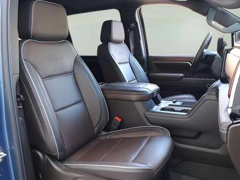 Used 2024 GMC Sierra 2500 Denali w/ Denali Reserve Package image 20