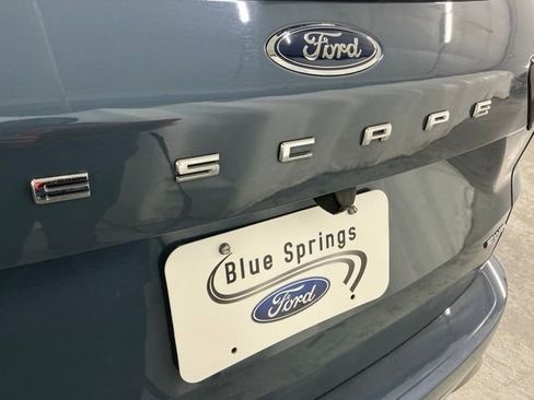Used 2023 Ford Escape ST-Line w/ Tech Pack #1 image 5
