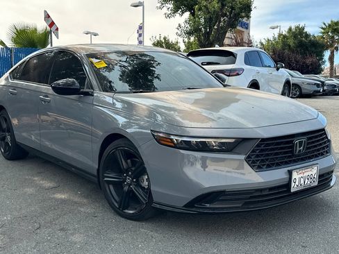 Used 2024 Honda Accord Sport image 2