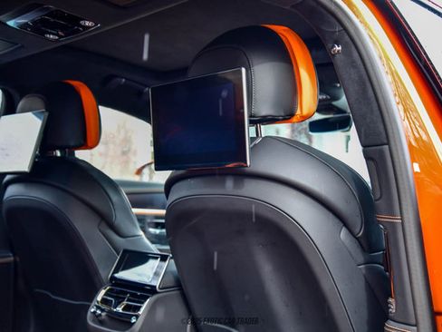 Used 2024 Bentley Flying Spur W12 image 26