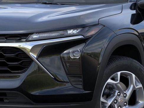 New 2026 Chevrolet Trax LS w/ LS Convenience Package FWD image 10