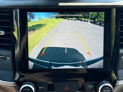 Used 2022 RAM 1500 Big Horn AWD/4WD image 29