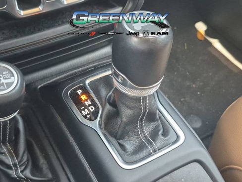 Used 2021 Jeep Wrangler Unlimited Sahara w/ Cold Weather Group AWD/4WD image 14