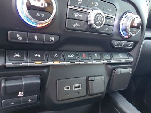 Used 2021 GMC Sierra 1500 AT4 w/ Driver Alert Package II image 24