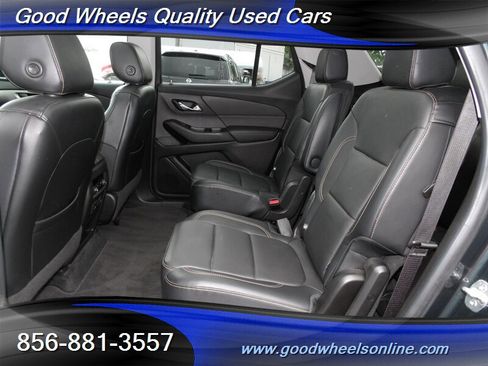 Used 2019 Chevrolet Traverse LT w/ LT Premium Package AWD/4WD image 14