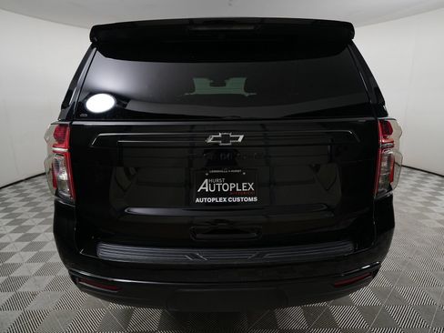 Used 2024 Chevrolet Tahoe Z71 w/ Luxury Package AWD/4WD image 11