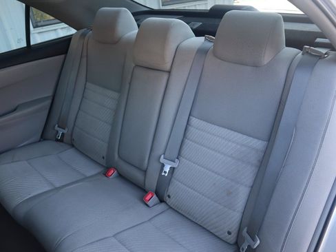 Used 2017 Toyota Camry LE FWD image 42