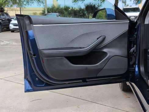 Used 2024 Tesla Model 3 Standard Range image 7