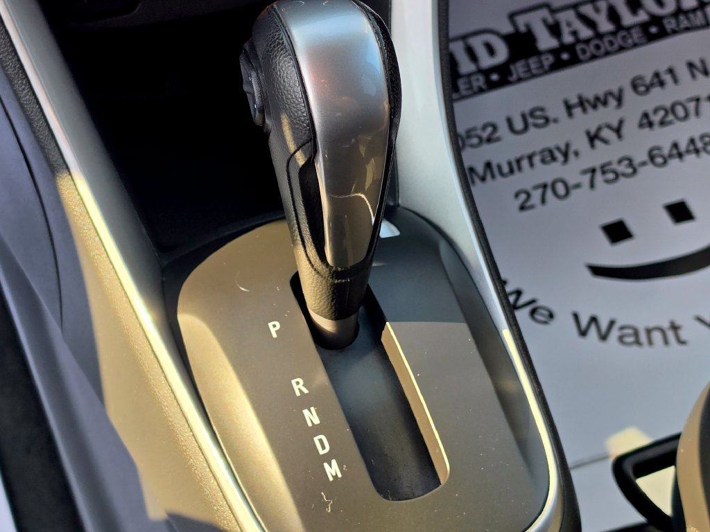 Used 2022 Chevrolet Trax LT w/ LT Convenience Package FWD image 26