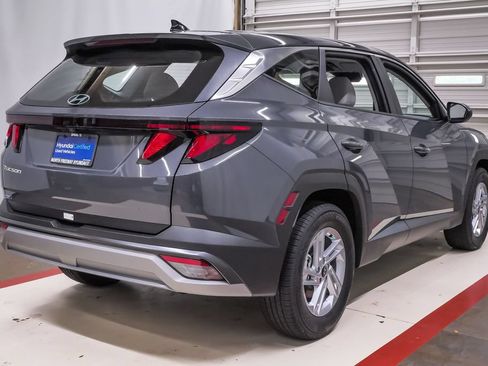 Certified 2026 Hyundai Tucson SE FWD image 6