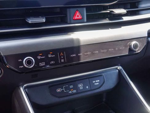 Certified 2025 Kia Carnival SX w/ SX Dark Edition Package FWD image 21