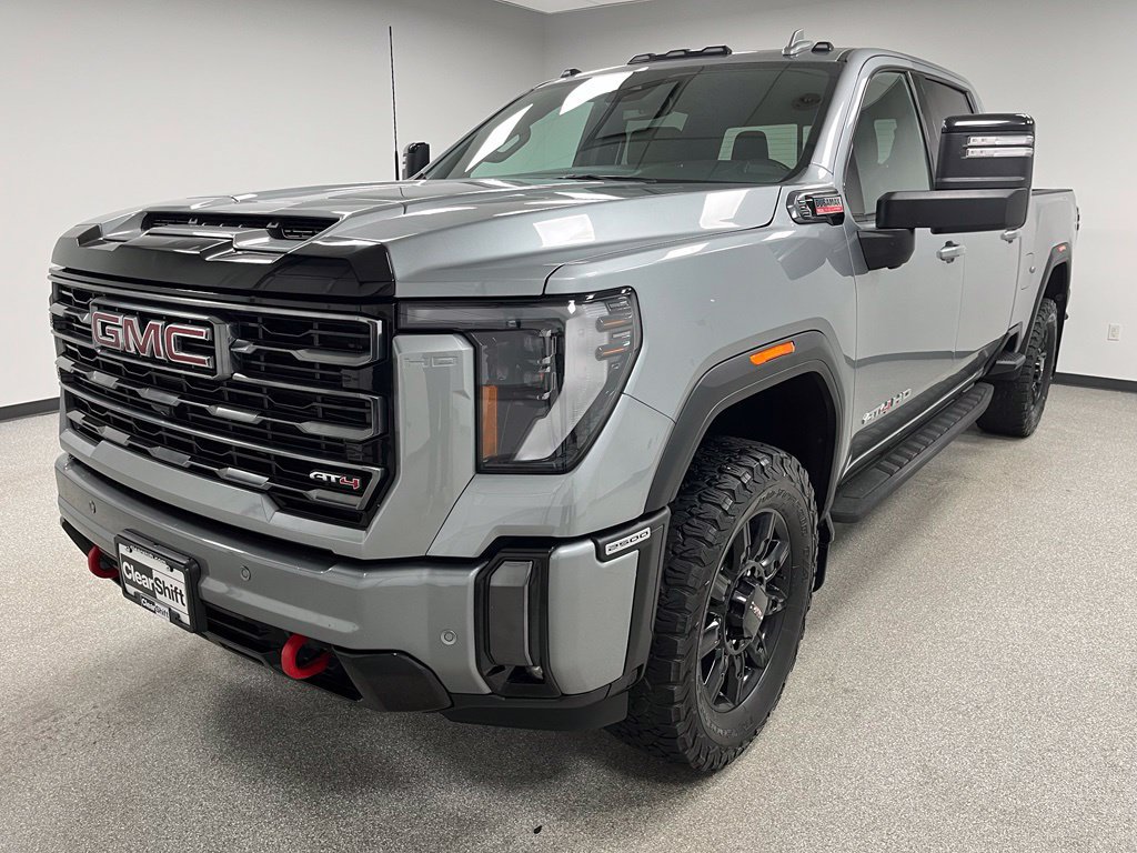 Used 2024 GMC Sierra 2500 AT4 w/ AT4 Preferred Package AWD/4WD image 4