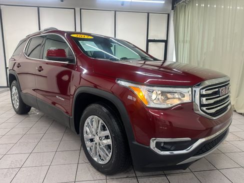 Used 2017 GMC Acadia SLT FWD image 2