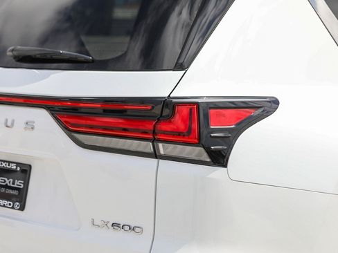 Used 2024 Lexus LX 600 F Sport AWD/4WD image 9