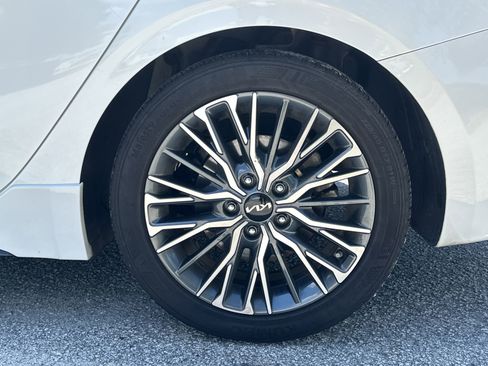 Used 2024 Kia Forte GT-Line w/ GT-Line Premium Package image 19