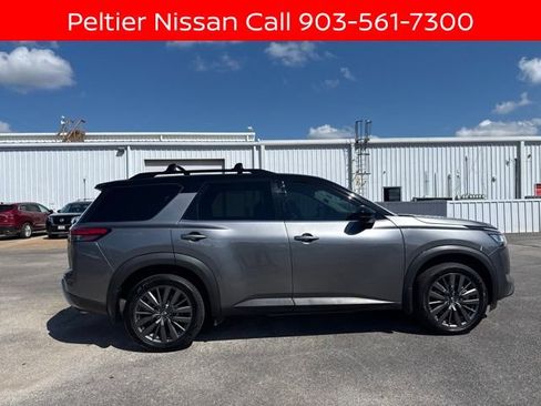 Certified 2022 Nissan Pathfinder SL w/ SL Premium Package FWD image 6