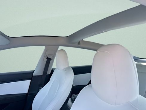 Used 2020 Tesla Model 3 Standard Range Plus RWD image 13