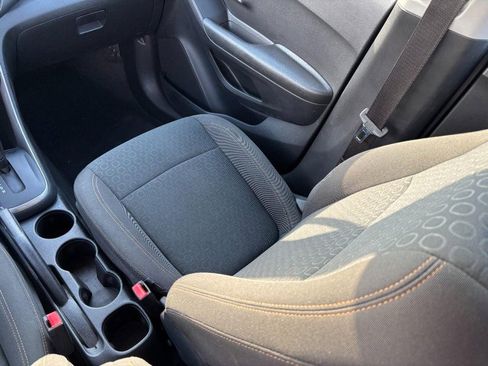 Used 2018 Chevrolet Trax LS image 14