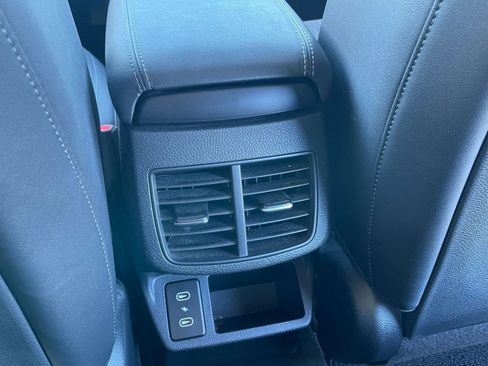 Used 2025 Kia Seltos S image 25