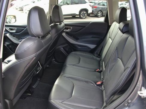 Certified 2022 Subaru Forester Limited image 27