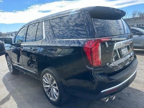 Used 2024 GMC Yukon Denali w/ Advanced Technology Package image 12