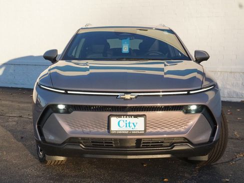 New 2026 Chevrolet Equinox EV LT image 5