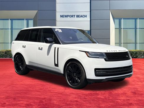 Used 2023 Land Rover Range Rover SE AWD/4WD image 7
