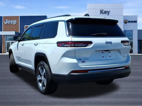 Used 2023 Jeep Grand Cherokee L Limited AWD/4WD image 3