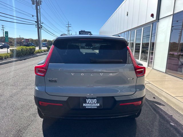 Used 2024 Volvo XC40 B5 Plus w/ Climate Package AWD/4WD image 4