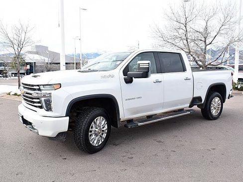 Used 2021 Chevrolet Silverado 2500 High Country w/ Z71 Off-Road Package image 3