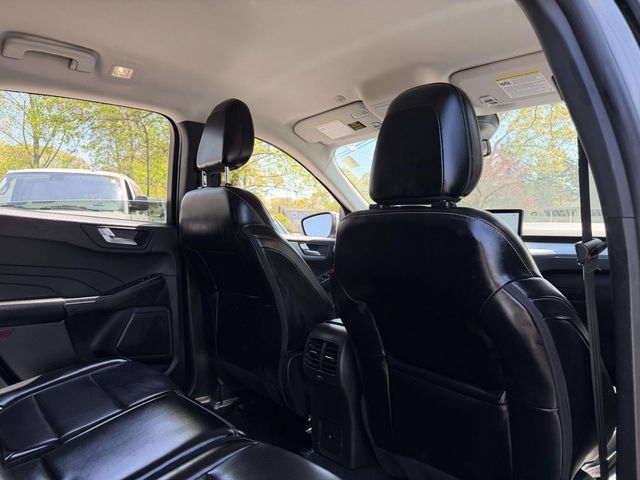 Used 2024 Ford Escape Platinum AWD/4WD image 16