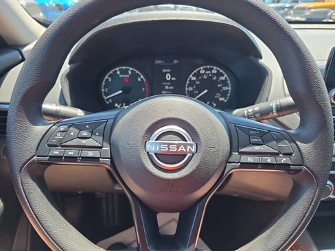 Used 2023 Nissan Altima 2.5 S FWD image 15