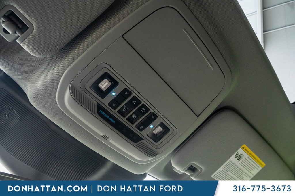 Used 2023 Ford Explorer XLT w/ Equipment Group 202A AWD/4WD image 14