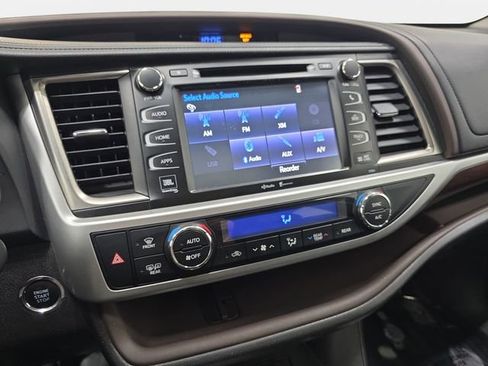 Used 2015 Toyota Highlander Limited image 20