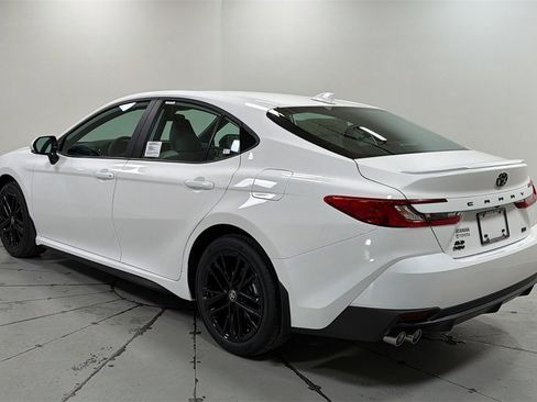 New 2026 Toyota Camry SE image 7