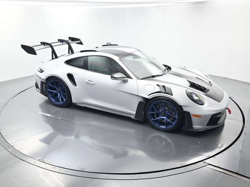 Certified 2025 Porsche 911 GT3 RS RWD image 46