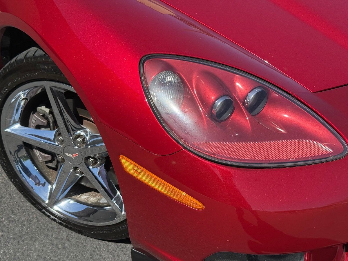Used 2011 Chevrolet Corvette Coupe w/ 1LT RWD image 3