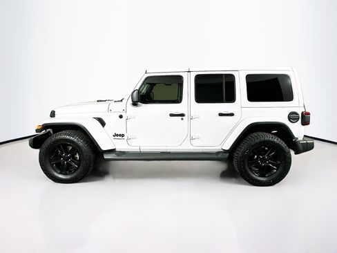 Used 2021 Jeep Wrangler Unlimited Sahara AWD/4WD image 4