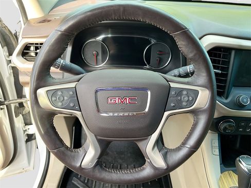Used 2018 GMC Acadia Denali w/ Technology Package image 11