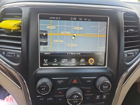 Used 2014 Jeep Grand Cherokee Limited w/ Luxury Group II AWD/4WD image 19