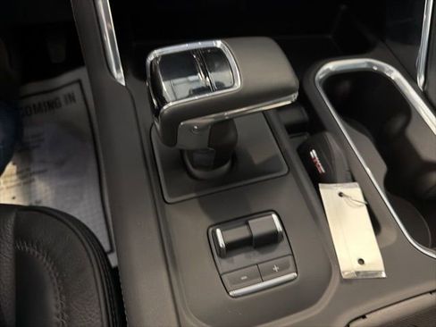 Used 2025 GMC Sierra 1500 Denali AWD/4WD image 31