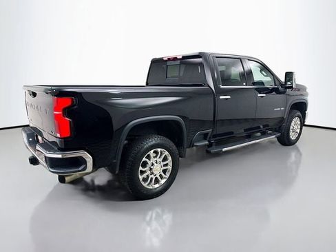 Used 2025 Chevrolet Silverado 3500 LTZ w/ LTZ Premium Package AWD/4WD image 10