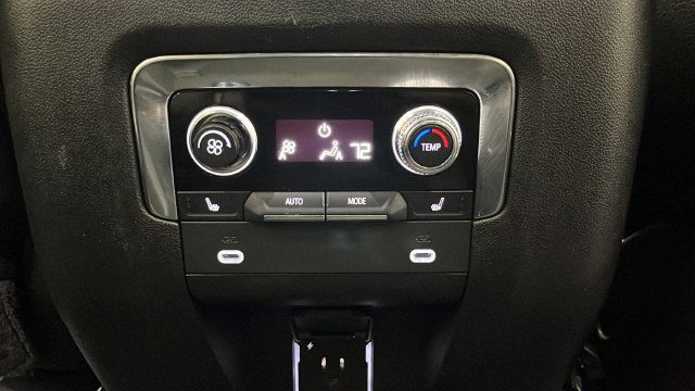 Used 2021 GMC Yukon XL Denali AWD/4WD image 36