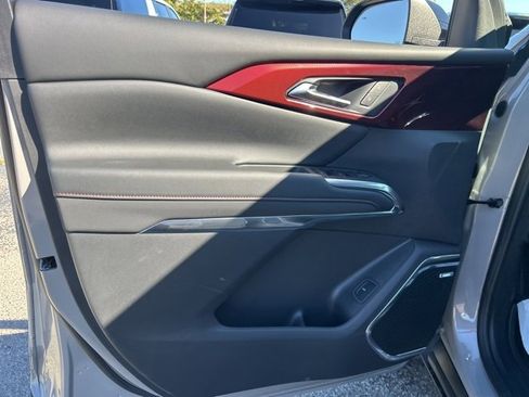 New 2026 Chevrolet Traverse Z71 w/ Enhanced Driving Package image 11