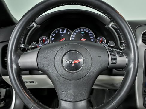 Used 2007 Chevrolet Corvette Convertible w/ Preferred Equipment Group RWD image 23