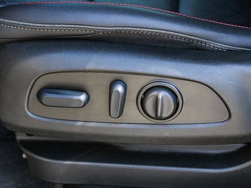 Used 2023 Chevrolet Bolt EUV Premier w/ Sun & Sound Package FWD image 21
