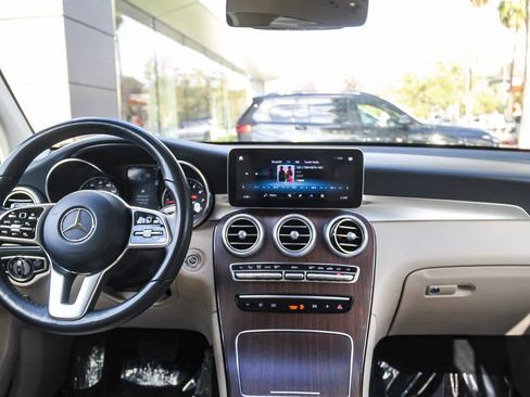 Used 2022 Mercedes-Benz GLC 300 4MATIC w/ Premium Package Lite image 10