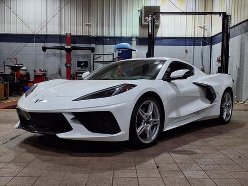 Used 2024 Chevrolet Corvette Stingray Coupe w/ 1LT image 3