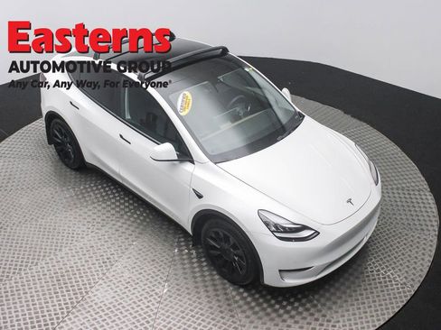 Used 2021 Tesla Model Y Long Range image 3