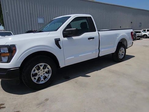 Used 2023 Ford F150 XL w/ Max Trailer Tow Package RWD image 4
